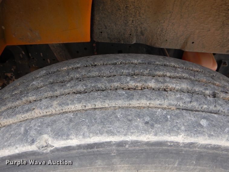 image for item HA9026 1999 International 3800 school bus