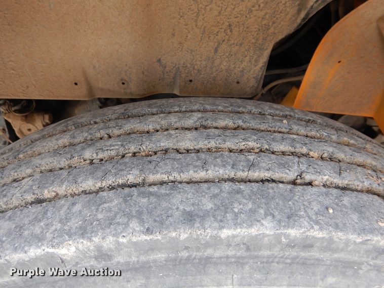 image for item HA9026 1999 International 3800 school bus