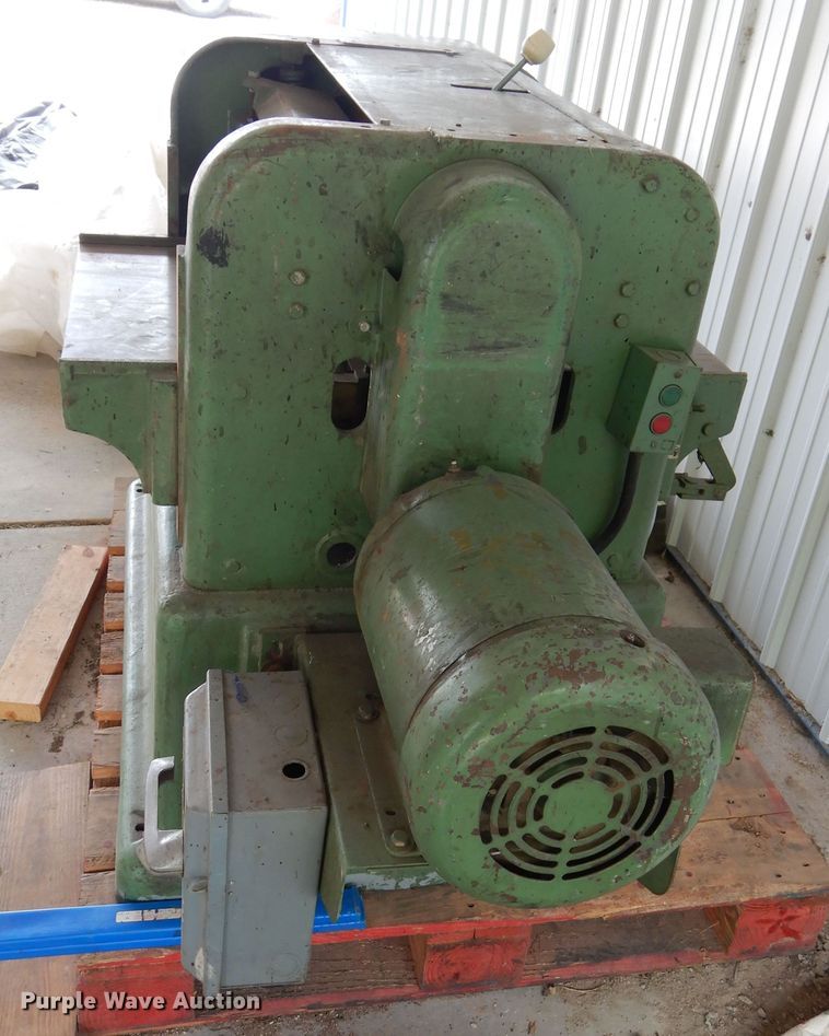 image for item HA9027 1976 Powermatic 180 planer