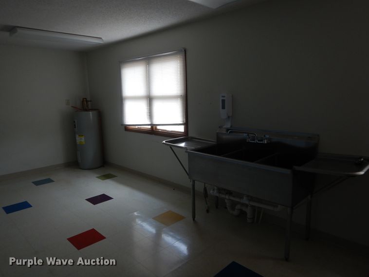 image for item HA9028 1989 modular building