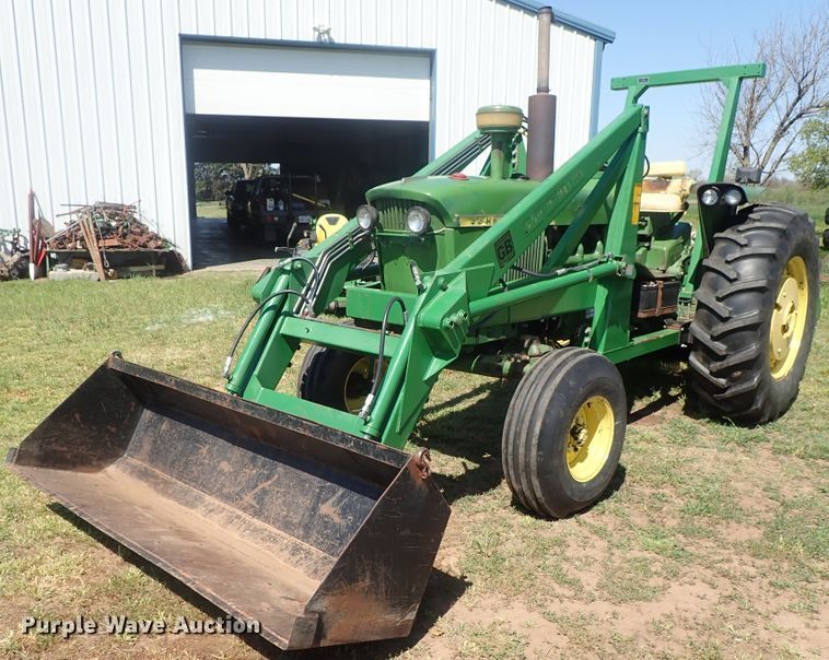 image for item DC3252 John Deere 4020 tractor