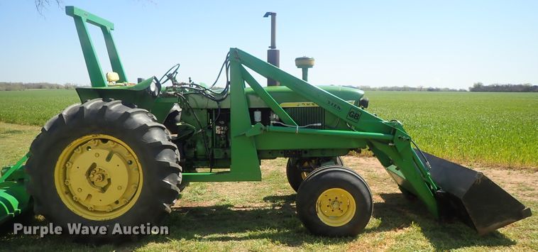 image for item DC3252 John Deere 4020 tractor