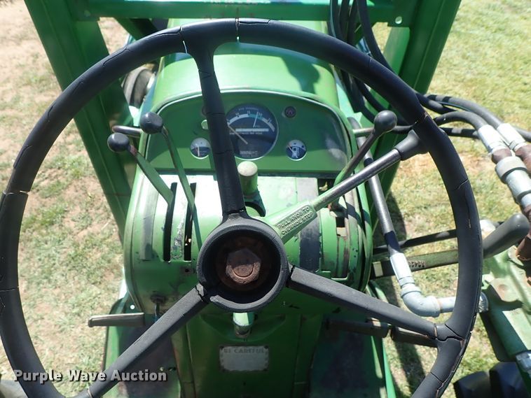 image for item DC3252 John Deere 4020 tractor