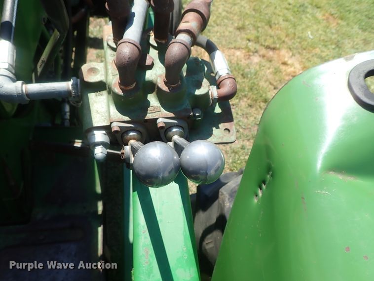 image for item DC3252 John Deere 4020 tractor