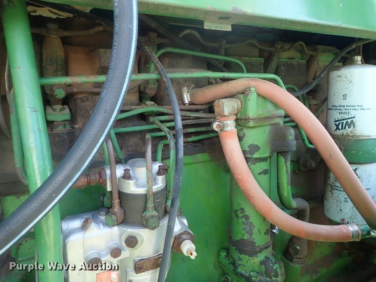 image for item DC3252 John Deere 4020 tractor