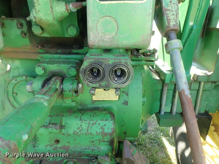 image for item DC3252 John Deere 4020 tractor