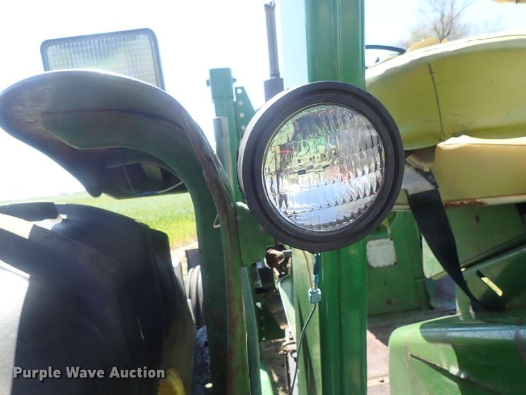 image for item DC3252 John Deere 4020 tractor