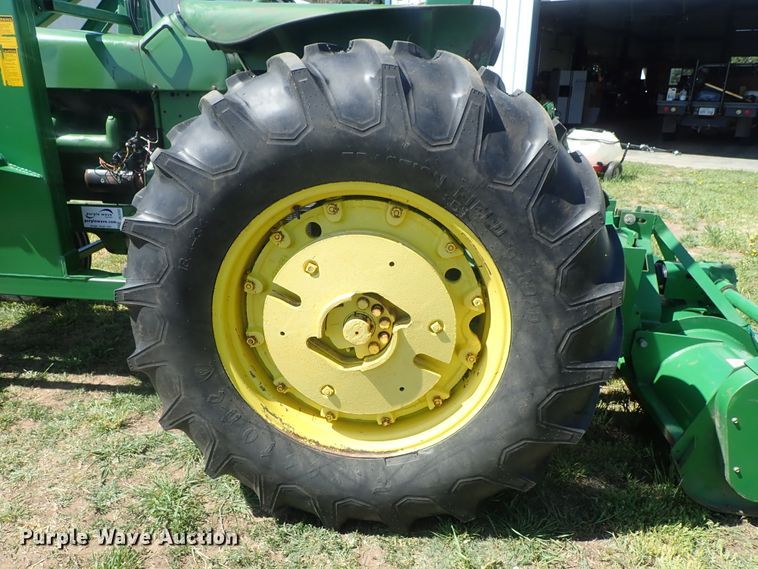image for item DC3252 John Deere 4020 tractor