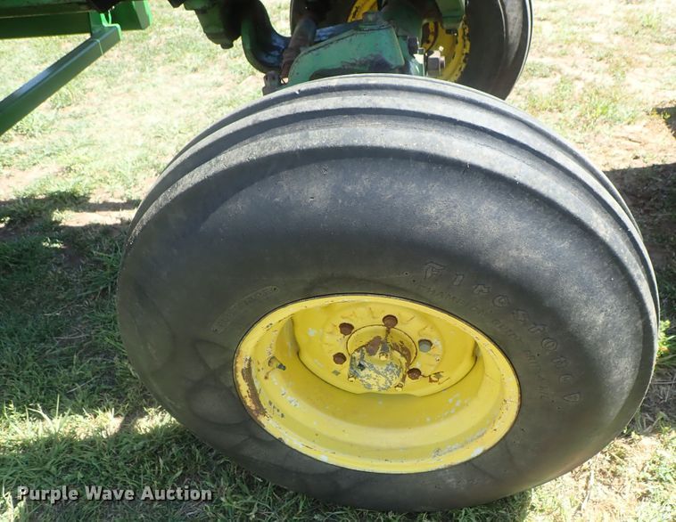 image for item DC3252 John Deere 4020 tractor