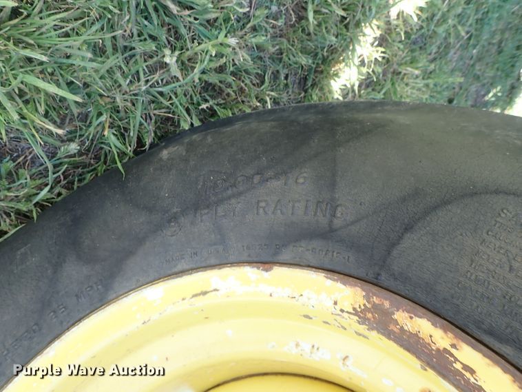 image for item DC3252 John Deere 4020 tractor