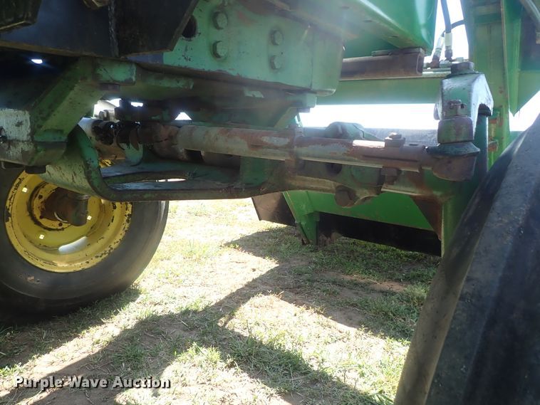 image for item DC3252 John Deere 4020 tractor