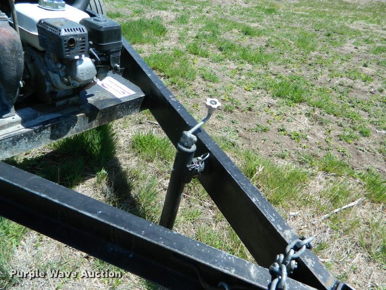 image for item DE4446 JD Skiles tank trailer