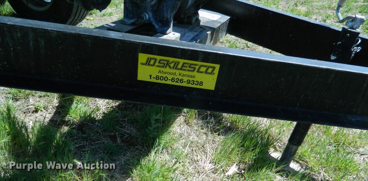 image for item DE4446 JD Skiles tank trailer
