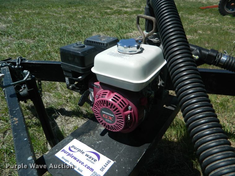 image for item DE4446 JD Skiles tank trailer