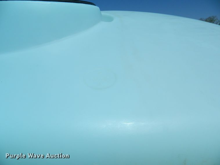 image for item DE4446 JD Skiles tank trailer