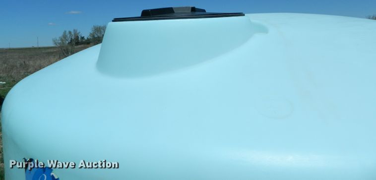 image for item DE4446 JD Skiles tank trailer