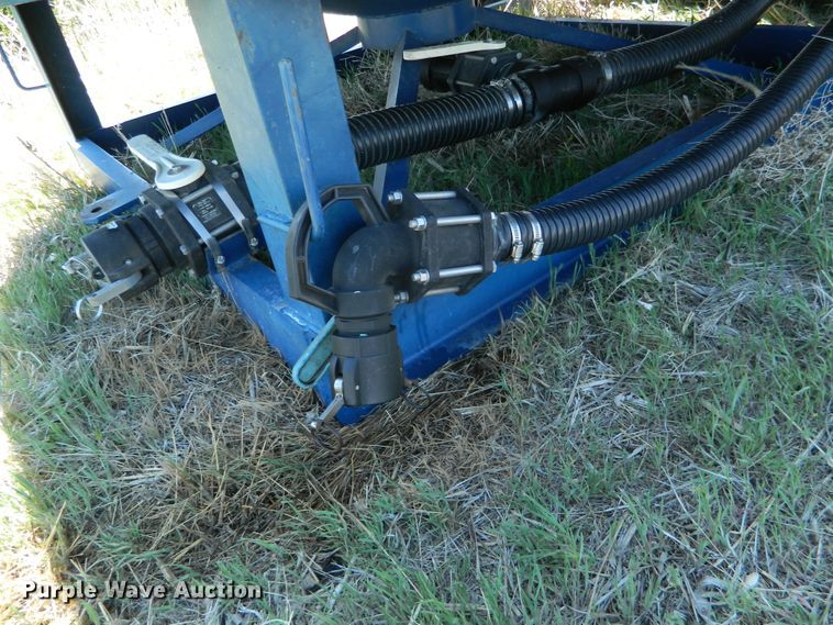 image for item DE4447 JD Skiles tank trailer