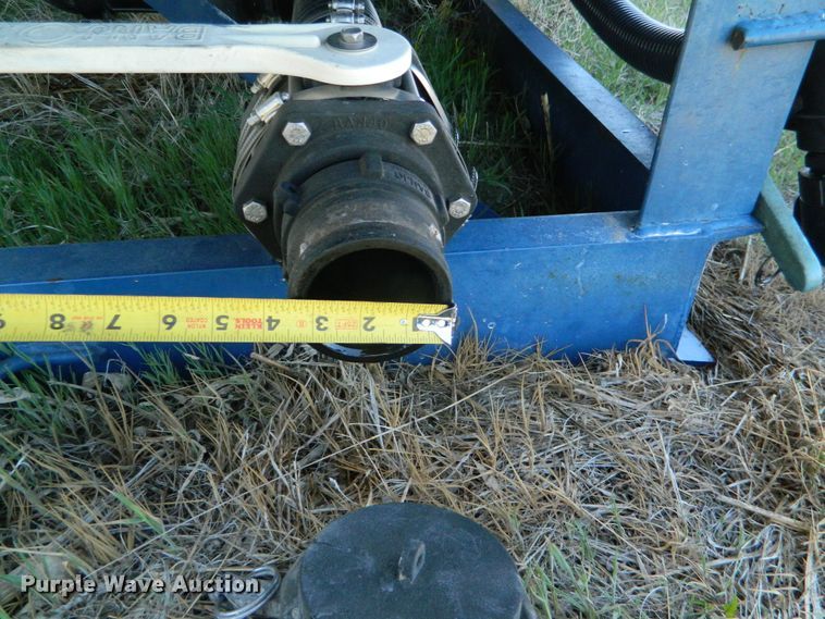 image for item DE4447 JD Skiles tank trailer