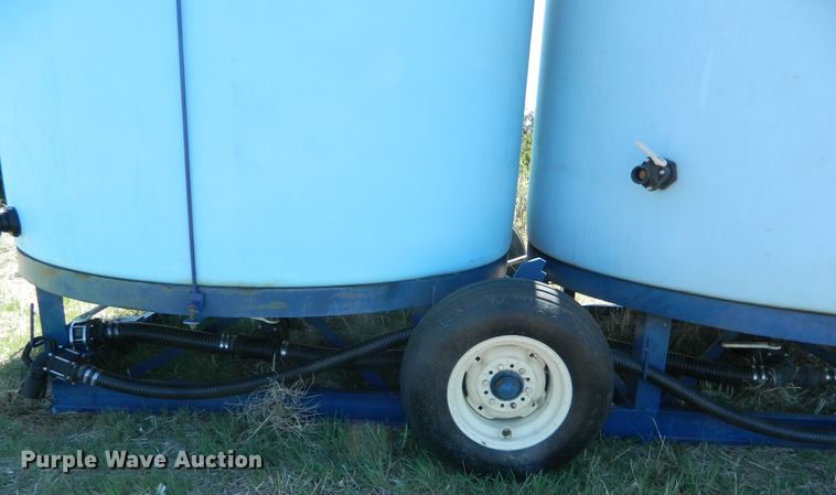 image for item DE4447 JD Skiles tank trailer