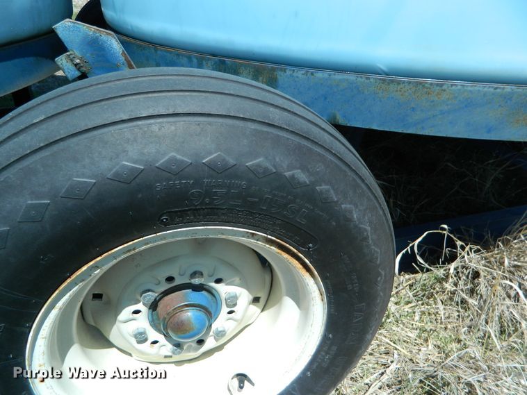 image for item DE4447 JD Skiles tank trailer