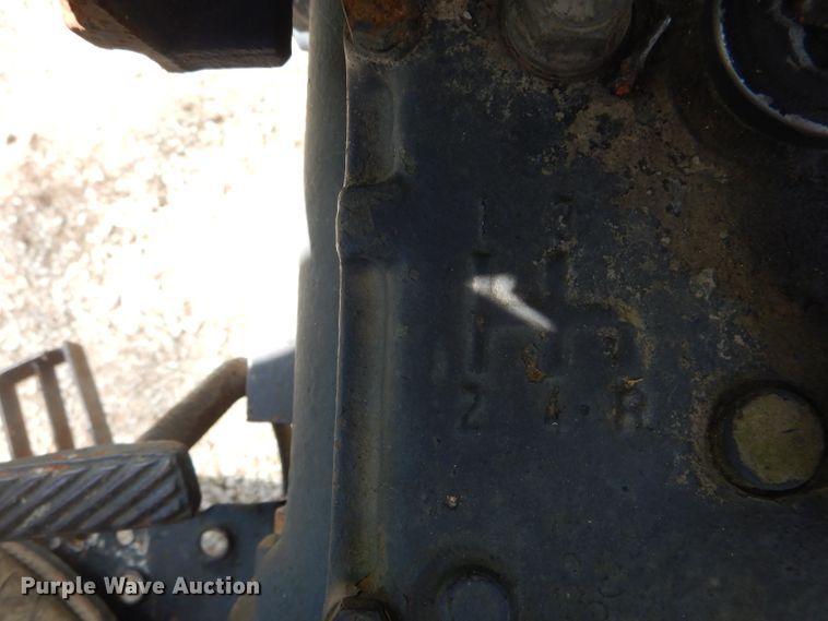 image for item DF3105 Long 2050 tractor