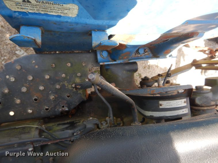 image for item DF3105 Long 2050 tractor