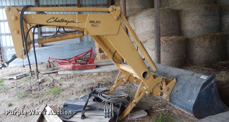 image for item DF3110 Challenger ML98 loader