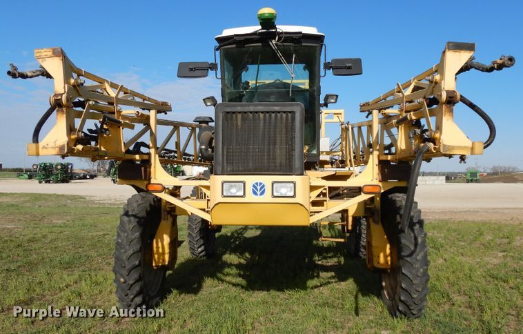 image for item DF6073 New Holland SF550 sprayer
