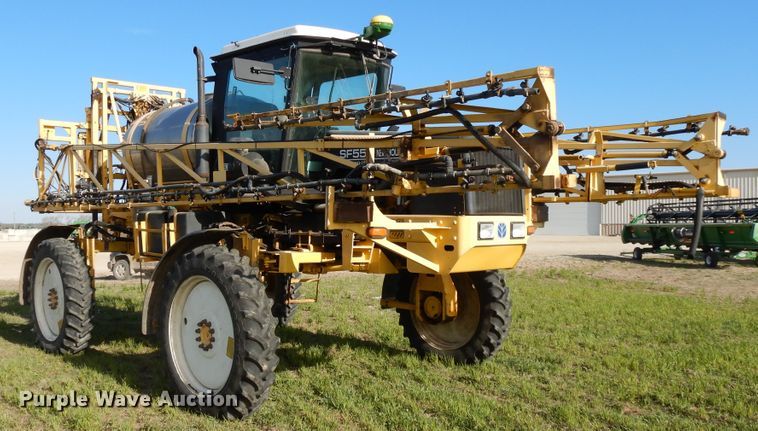 image for item DF6073 New Holland SF550 sprayer