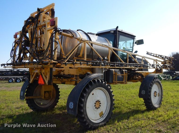 image for item DF6073 New Holland SF550 sprayer