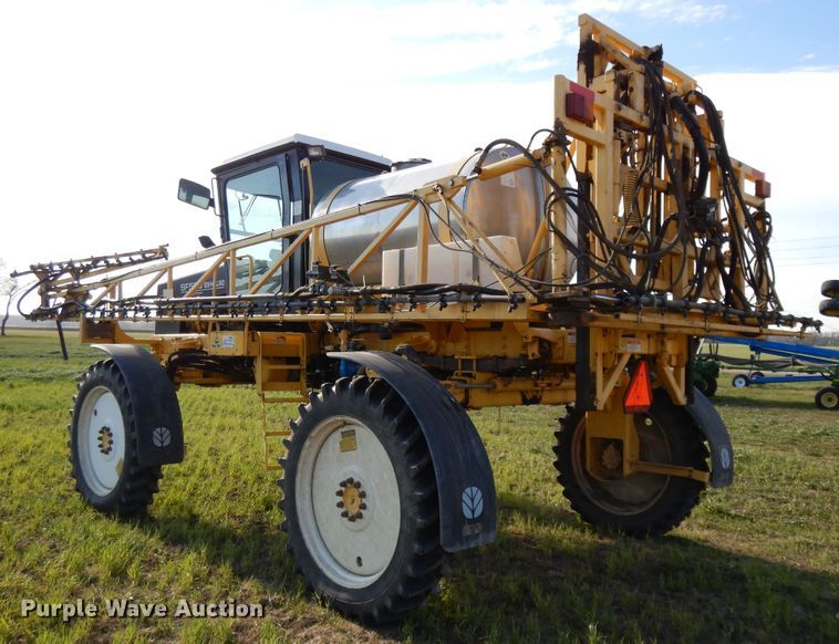 image for item DF6073 New Holland SF550 sprayer
