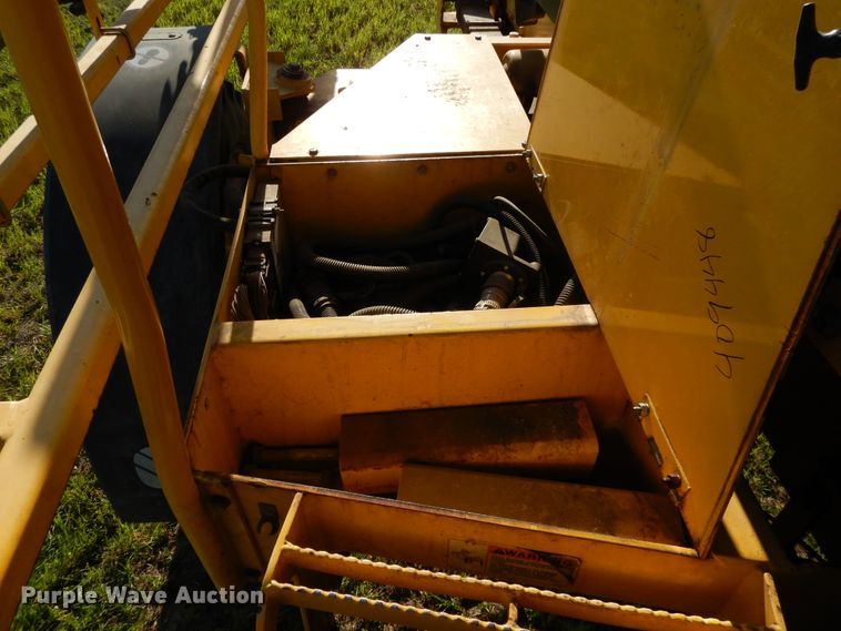 image for item DF6073 New Holland SF550 sprayer