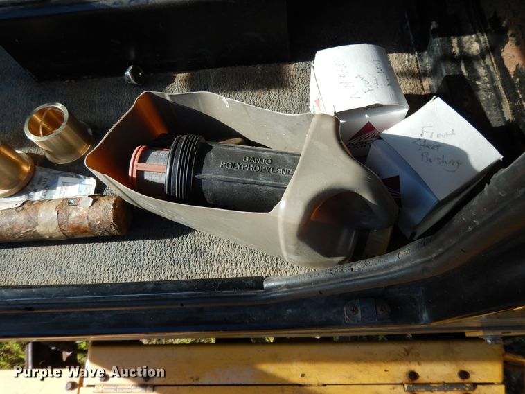 image for item DF6073 New Holland SF550 sprayer