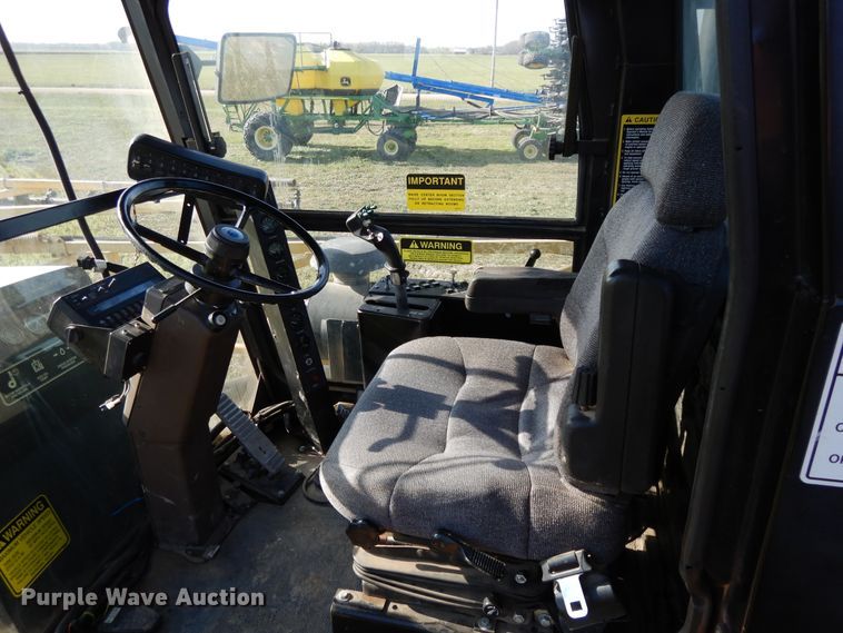 image for item DF6073 New Holland SF550 sprayer