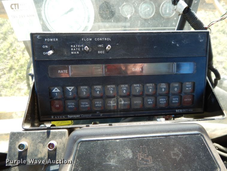 image for item DF6073 New Holland SF550 sprayer