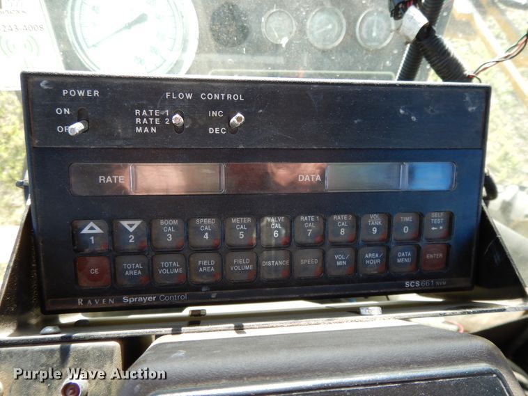 image for item DF6073 New Holland SF550 sprayer