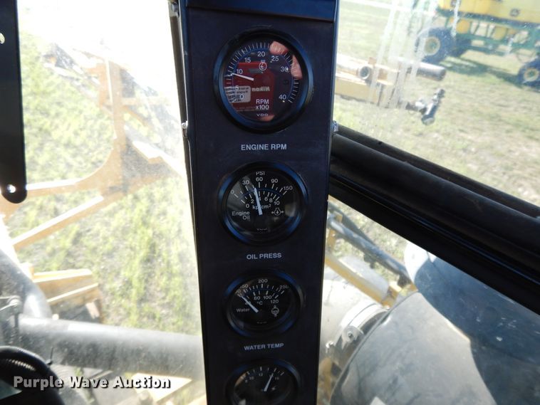 image for item DF6073 New Holland SF550 sprayer