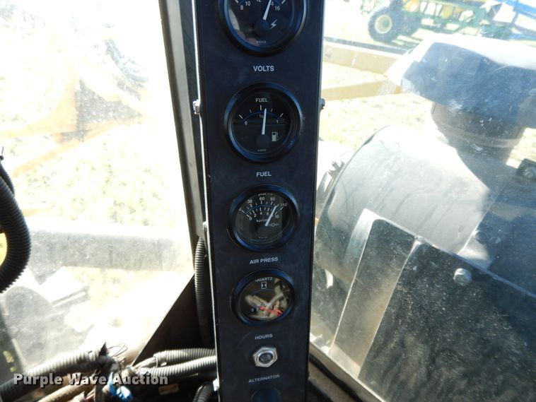 image for item DF6073 New Holland SF550 sprayer