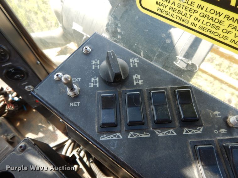 image for item DF6073 New Holland SF550 sprayer