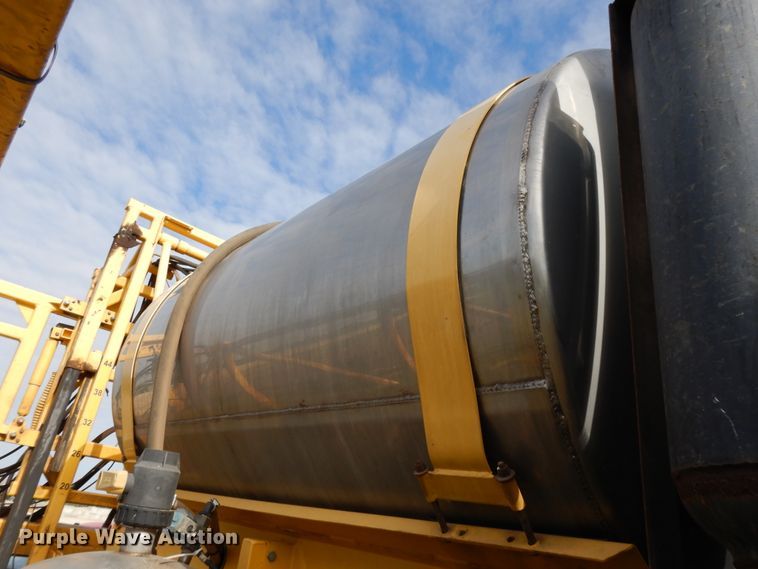 image for item DF6073 New Holland SF550 sprayer