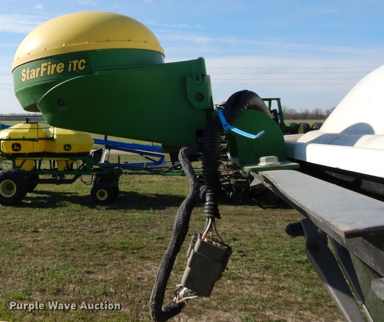 image for item DF6073 New Holland SF550 sprayer