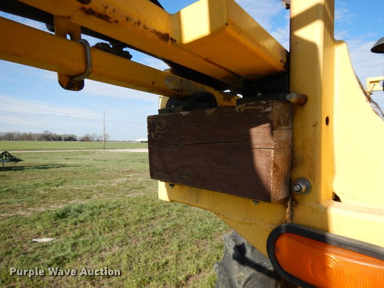 image for item DF6073 New Holland SF550 sprayer