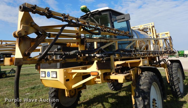 image for item DF6073 New Holland SF550 sprayer