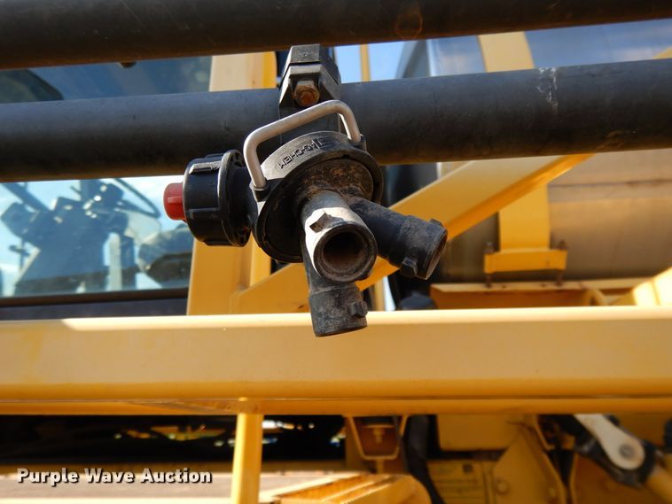 image for item DF6073 New Holland SF550 sprayer