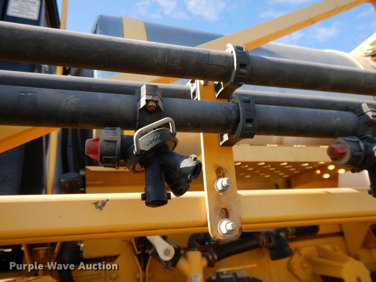 image for item DF6073 New Holland SF550 sprayer