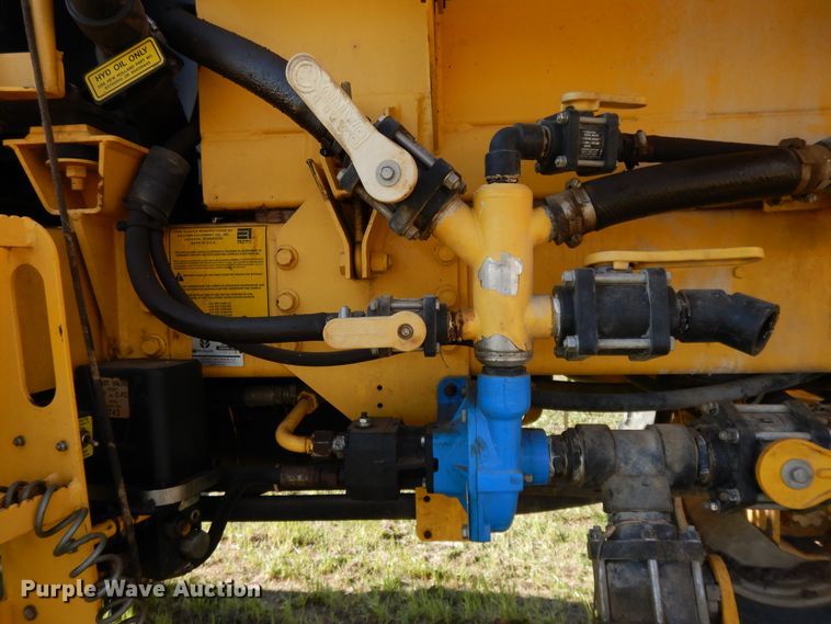 image for item DF6073 New Holland SF550 sprayer