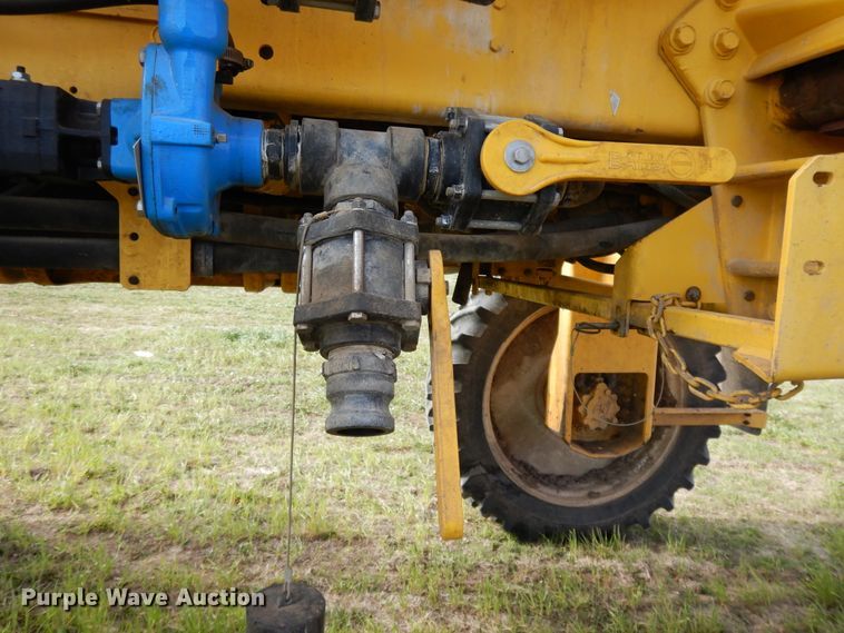 image for item DF6073 New Holland SF550 sprayer