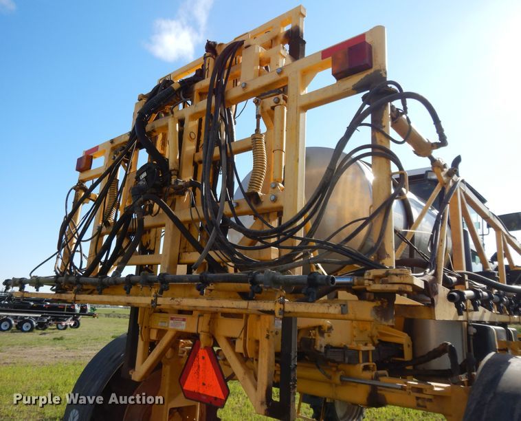 image for item DF6073 New Holland SF550 sprayer