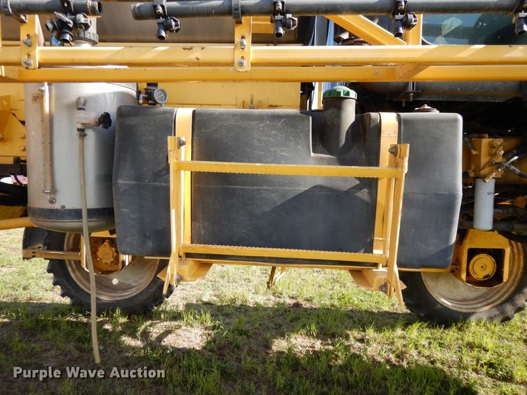 image for item DF6073 New Holland SF550 sprayer