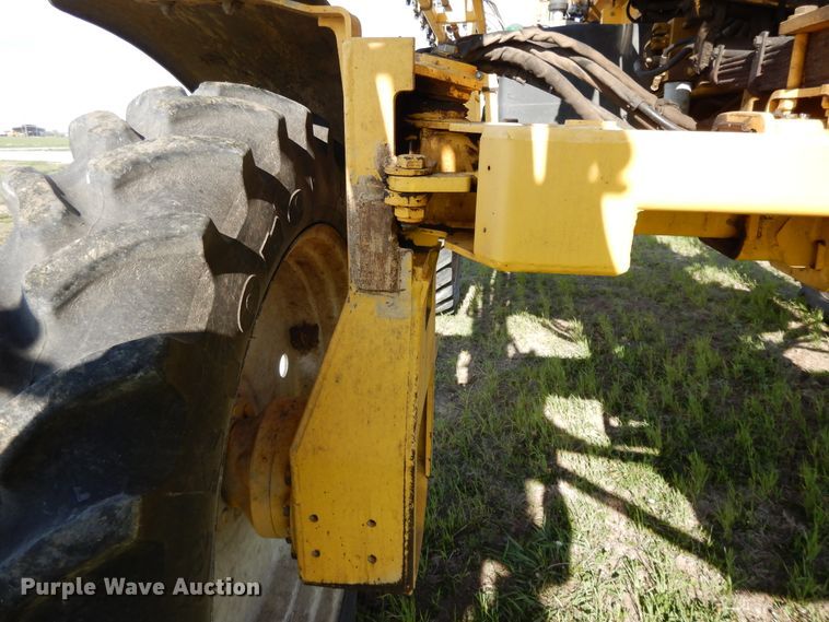 image for item DF6073 New Holland SF550 sprayer